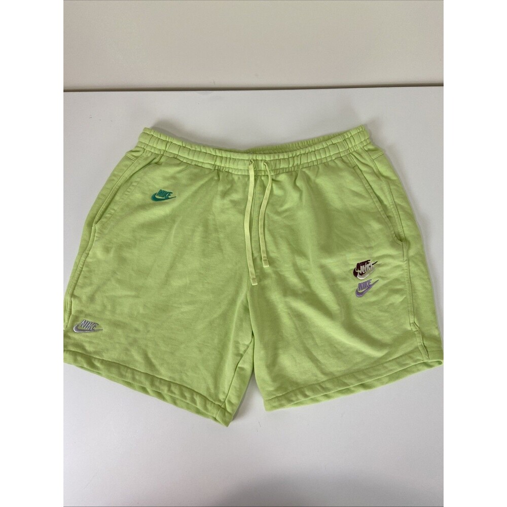Nike NSW Sportswear Essentials+ French Terry shorts embroidered Neon Green XXL